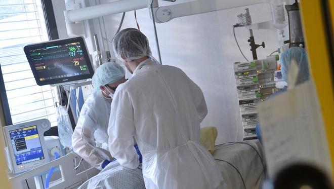 Covid-19 : plus de 28 000 personnes hospitalisées en France, 90 morts en quatre jours en Occitanie