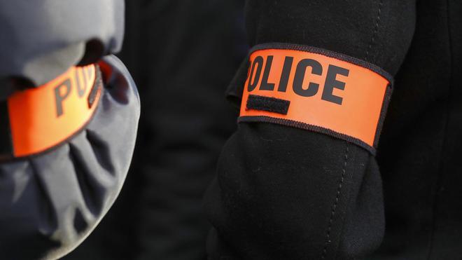 Procès de policiers de la BAC parisienne : suspecté d'être un "ripoux", le principal prévenu met en cause sa hiérarchie