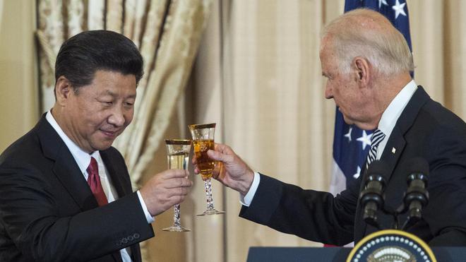 "Xi Jinping n'a pas une once de démocratie en lui" : Joe Biden durcit le ton face à la Chine