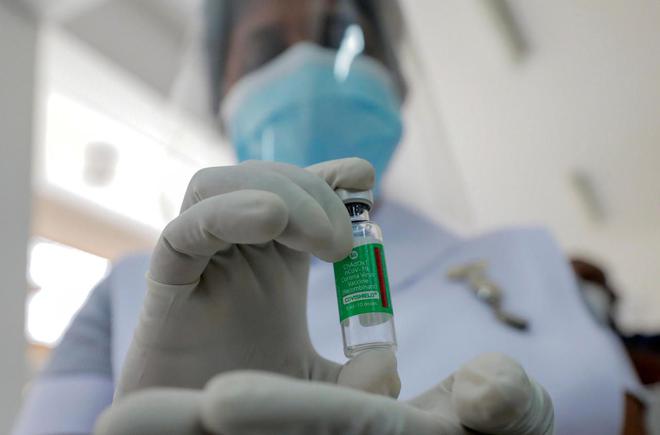 Covid-19 : l’Afrique du Sud suspend ses vaccinations après les résultats limités d’AstraZeneca sur son variant