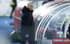 Foot - Espagne - Real - Real Madrid : Zinédine Zidane se sent « soutenu » au club mais laisse planer le doute sur son futur