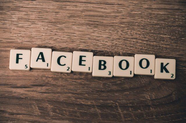 Facebook annonce de nouvelles mesures pour lutter contre la désinformation et le complotisme liés au COVID-19