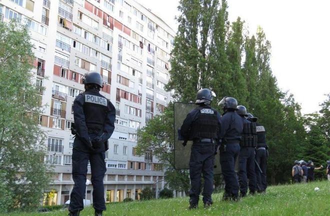 Essonne : le sentiment d’abandon des villes qui ne voient plus passer la police