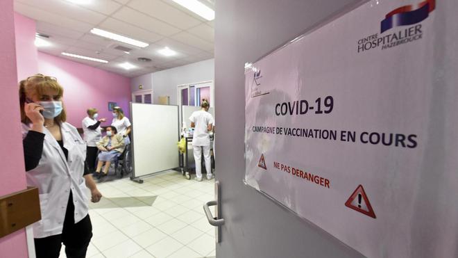 DIRECT. Covid-19: près de 3 millions de Français ont reçu au moins une dose de vaccin