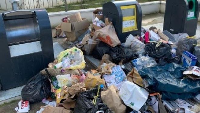 Déchets : à Castanet-Tolosan, "les colonnes enterrées ne sont pas adaptées", dénonce une riveraine