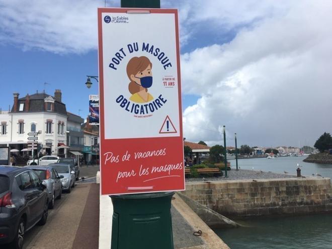 Les Sables-d’Olonne : le maire rappelle le slogan « Pas de vacances pour les masques »