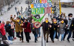 Forte mobilisation à Bordeaux et 500€ d'amende avec sursis pour les 7 militants climat demandant la réduction du trafic aérien