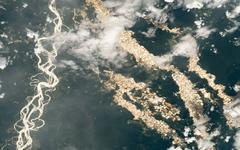 Pérou : la ruée vers l’or à l’origine de ravages considérables sur l’Amazonie