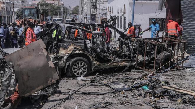 Somalie / islamisme : au moins dix morts dans un attentat à la voiture piégée, au moins quatre morts dans l’attaque d’une prison