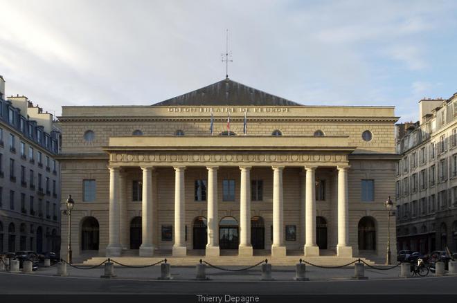 Occupation du théâtre de l'Odéon à Paris, Roselyne Bachelot s'est rendue sur place