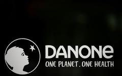 Danone met fin aux fonctions du PDG Emmanuel Faber, sous la pression des fonds activistes