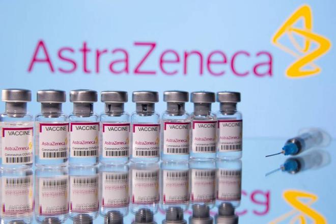 La France, l'Allemagne et l'Italie suspendent l'utilisation du vaccin d'AstraZeneca