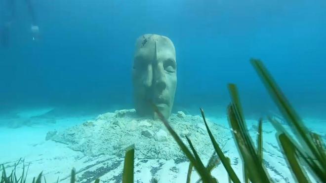 Une plongée dans un étonnant nouveau musée sous-marin à Cannes