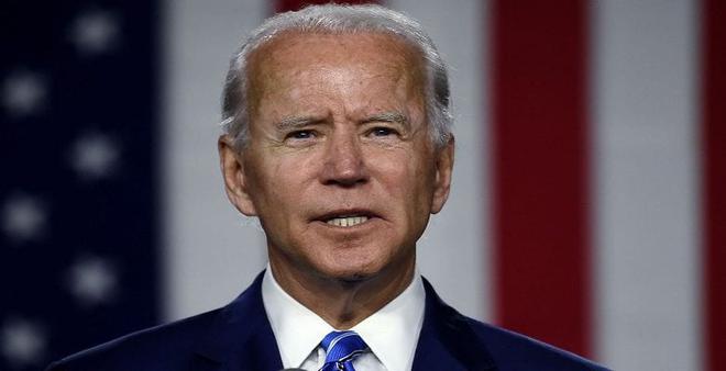 Etats-Unis/ Joe Biden chute plusieurs fois dans l’avion Air Force One