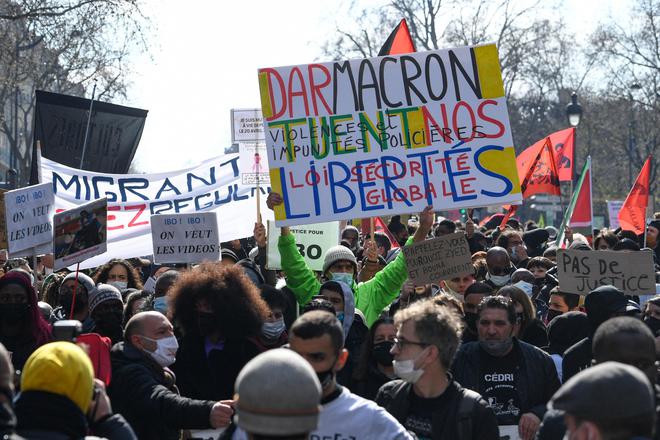A Paris, début d’une manifestation contre le racisme et les violences policières