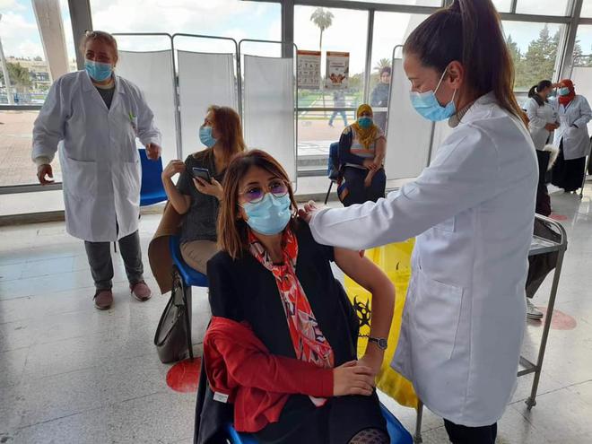 Tunisie – Coronavirus : 22 040 personnes vaccinées, l’épidémie évolue en dents de scie