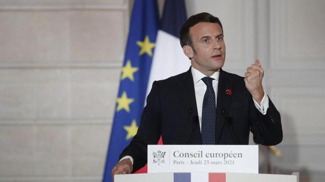 Vers un reconfinement strict? Emmanuel Macron assure que «rien n’est décidé»