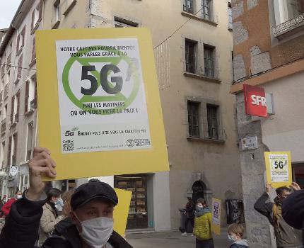 Grenoble : opération coup de poing d’Extinction Rebellion contre la 5G, « une technologie imposée »