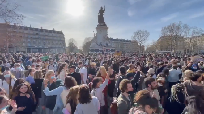 Paris : La marche “pour une vraie loi climat” se termine en dancing géant place de la République