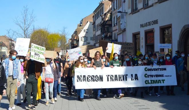 « Vidée de son sens par le gouvernement » : 2 000 Strasbourgeois manifestaient hier contre la loi climat