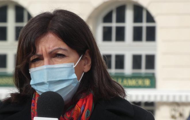 Covid-19 à Paris : 850 classes fermées, Anne Hidalgo demande la fermeture des écoles