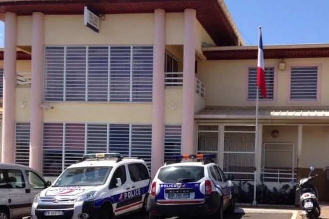Mayotte : un homme aurait tenté de tuer un policier à l’aide d’une pioche en criant « Allah Akbar » (MàJ : l’auteur serait un Palestinien)