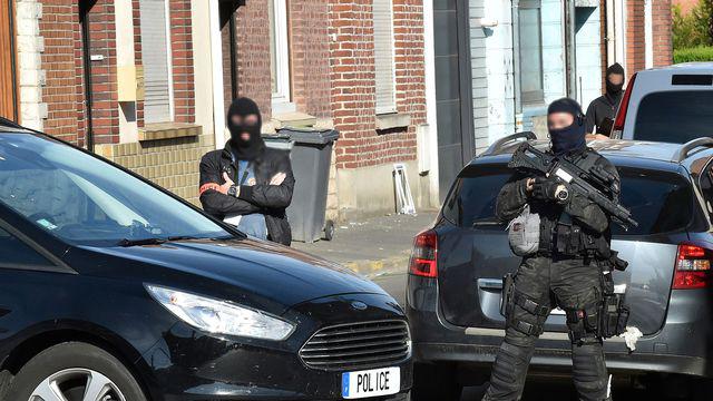 Béziers : opération antiterroriste, 5 femmes en lien avec l’islamisme interpellées, l’une voulait décapiter des fidèles dans une église ce week-end de Pâques (MàJ)