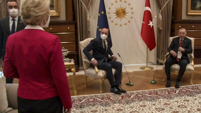 Ursula von der Leyen privée de chaise: Ankara se défend, l'Union européenne s'explique
