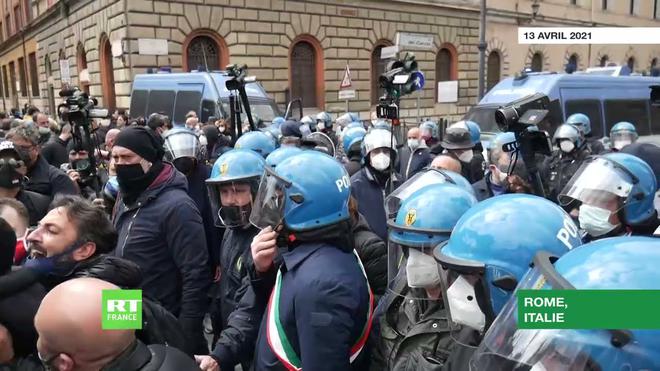 Les restaurateurs italiens poursuivent leur mobilisation contre les restrictions liées au Covid-19