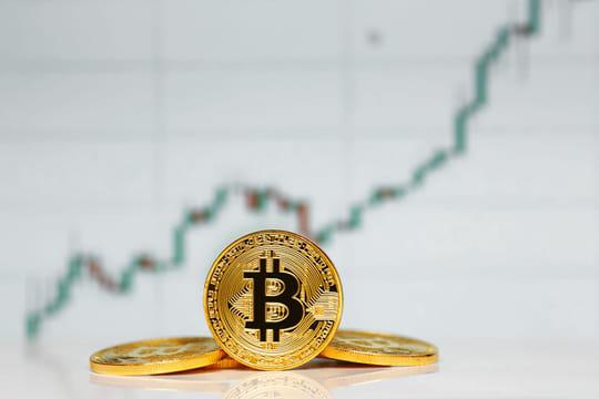 Bitcoin : le cours monte alors que Coinbase entre en Bourse