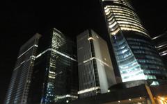 Hauts-de-Seine : des tours de bureaux vides la nuit... mais de la lumière à tous les étages