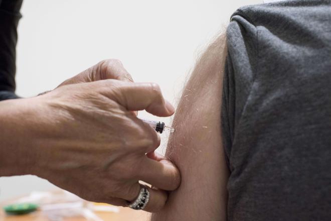 Vaccination au travail : 25.300 salariés ont reçu une première injection
