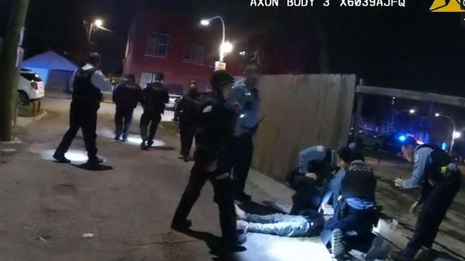 Etats-Unis: la vidéo d’un policier abattant un adolescent de 13 ans choque le pays