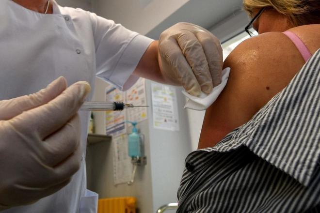 Covid-19 à Nice. Pour accélérer la vaccination, Christian Estrosi veut mener des actions « ciblées »