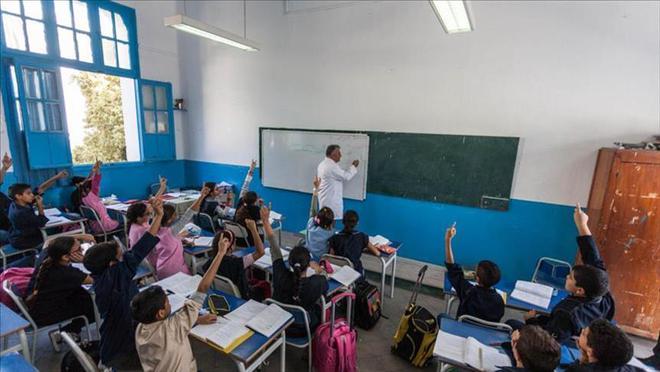 Tunisie : Un décès et 150 nouveaux cas de Covid-19 enregistrés en milieu scolaire