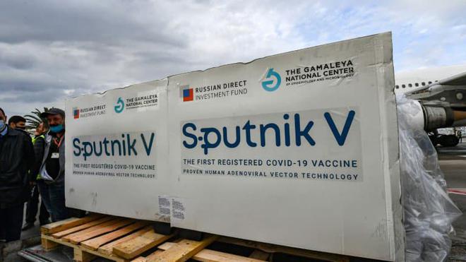 Covid-19: l'Allemagne envisage d'acheter 30 millions de doses du vaccin russe Spoutnik