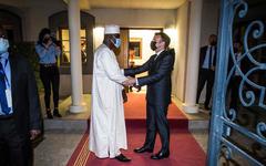 Tchad : Emmanuel Macron sur place pour rendre un dernier hommage à Idriss Déby