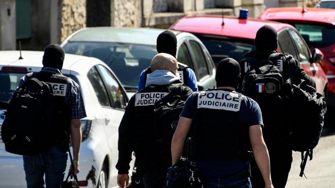 Policière tuée à Rambouillet : l’assaillant abattu, Jean Castex est sur place