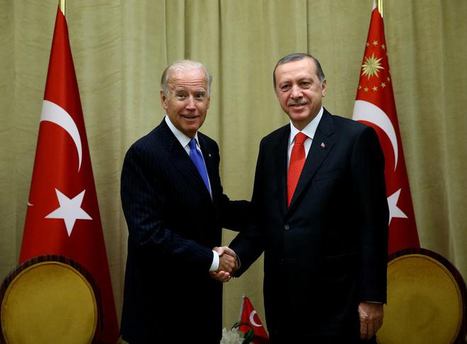 Biden fait avaler à Erdogan la pilule amère du génocide arménien