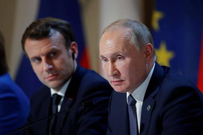 Macron dit sa "grave préoccupation" à Poutine sur Navalny