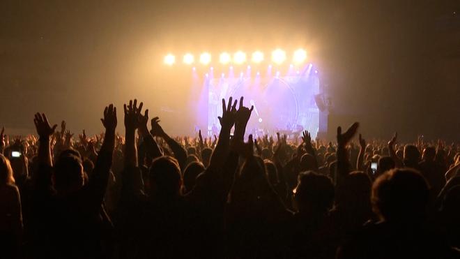 Covid-19 : «Aucun signe» de contagion après un concert-test de 5000 personnes à Barcelone