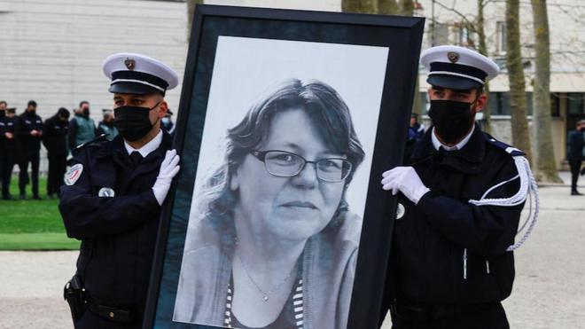 Assassinat de Stéphanie Monfermé : l'hommage vibrant à une policière au "caractère heureux et serviable"