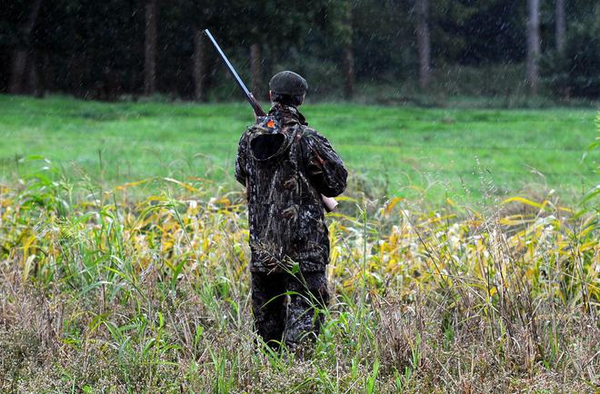 «Plus question de rester cachés» : les chasseurs partent en campagne avec un spot TV