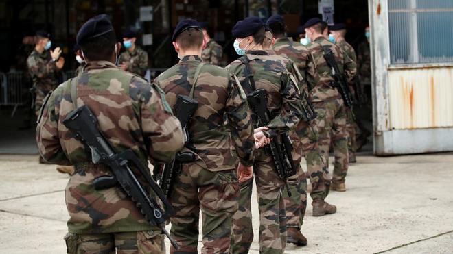 Après la tribune des généraux, 16 autres généraux mettent en garde les parlementaires contre un risque de guerre civile en France sur fond de menace islamiste