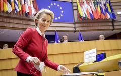 Sanctions russes: Bruxelles convoque l’ambassadeur de la Russie auprès de l’UE