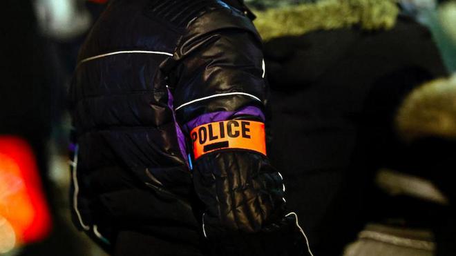 Info TF1 /LCI - Trafic d’armes à destination du banditisme et de l'ultradroite : trois nouvelles arrestations, 150 armes saisies