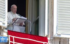 Attentat à Kaboul : le pape condamne « un acte inhumain »