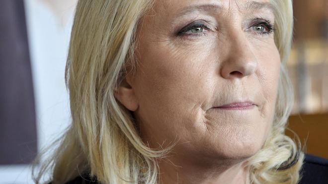 Marine Le Pen accuse Eric Dupond-Moretti de "harcèlement" politique