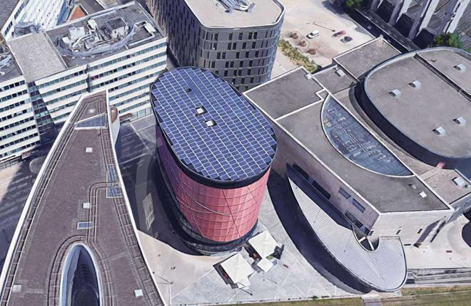 Strasbourg : avec ses 400 m² de panneaux et stores solaires, les locataires de la Tour Elithis ne paient pas d’électricité !