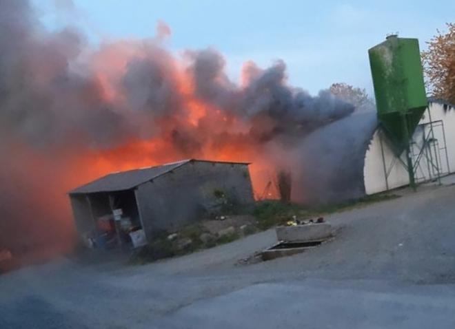 Un incendie détruit un poulailler à Tinchebray-Bocage : les exploitants racontent
